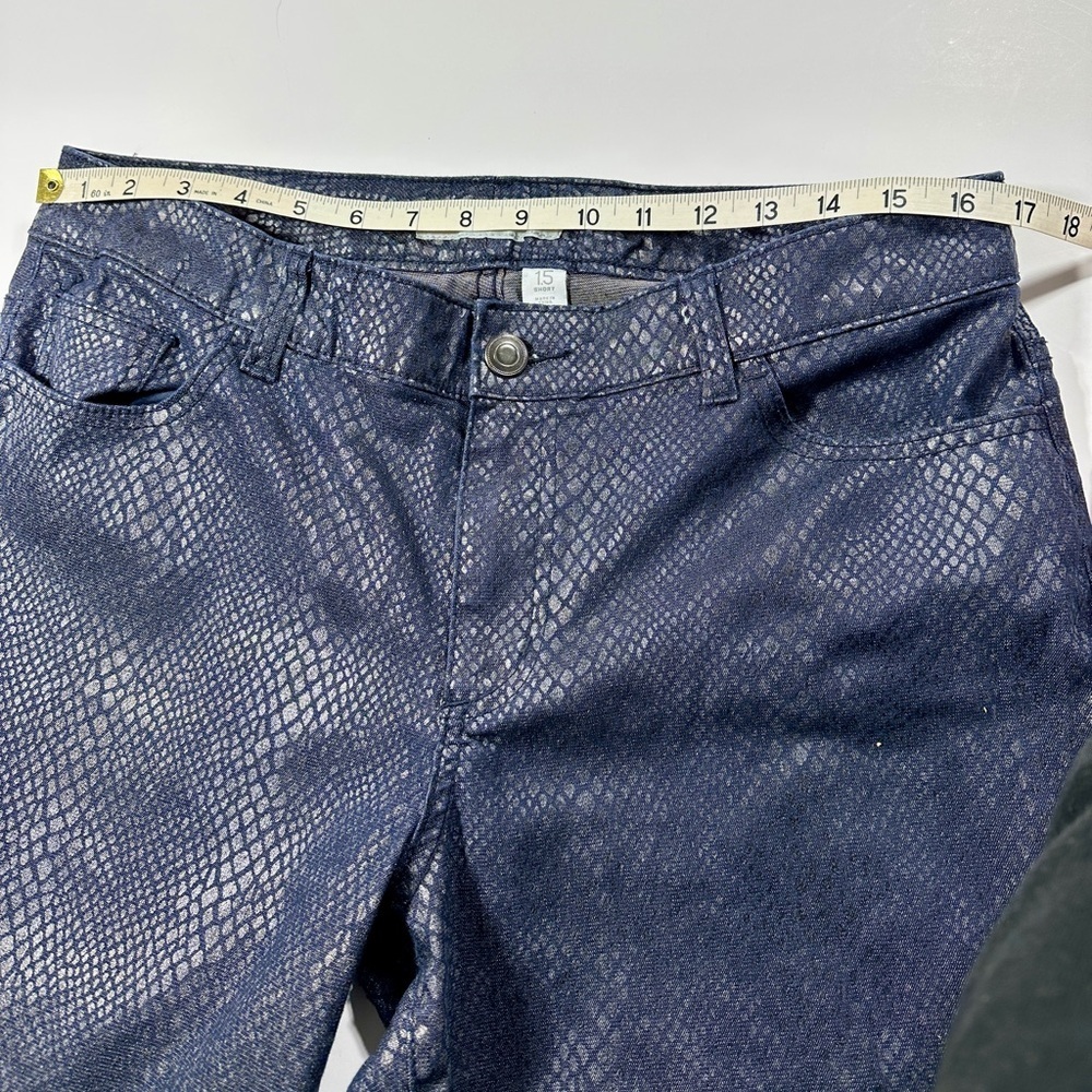 Woman’s Vintage Chicos Platinum Denim Lizard Print Jeans Size 1.5 Short​​ - Picture 4 of 7